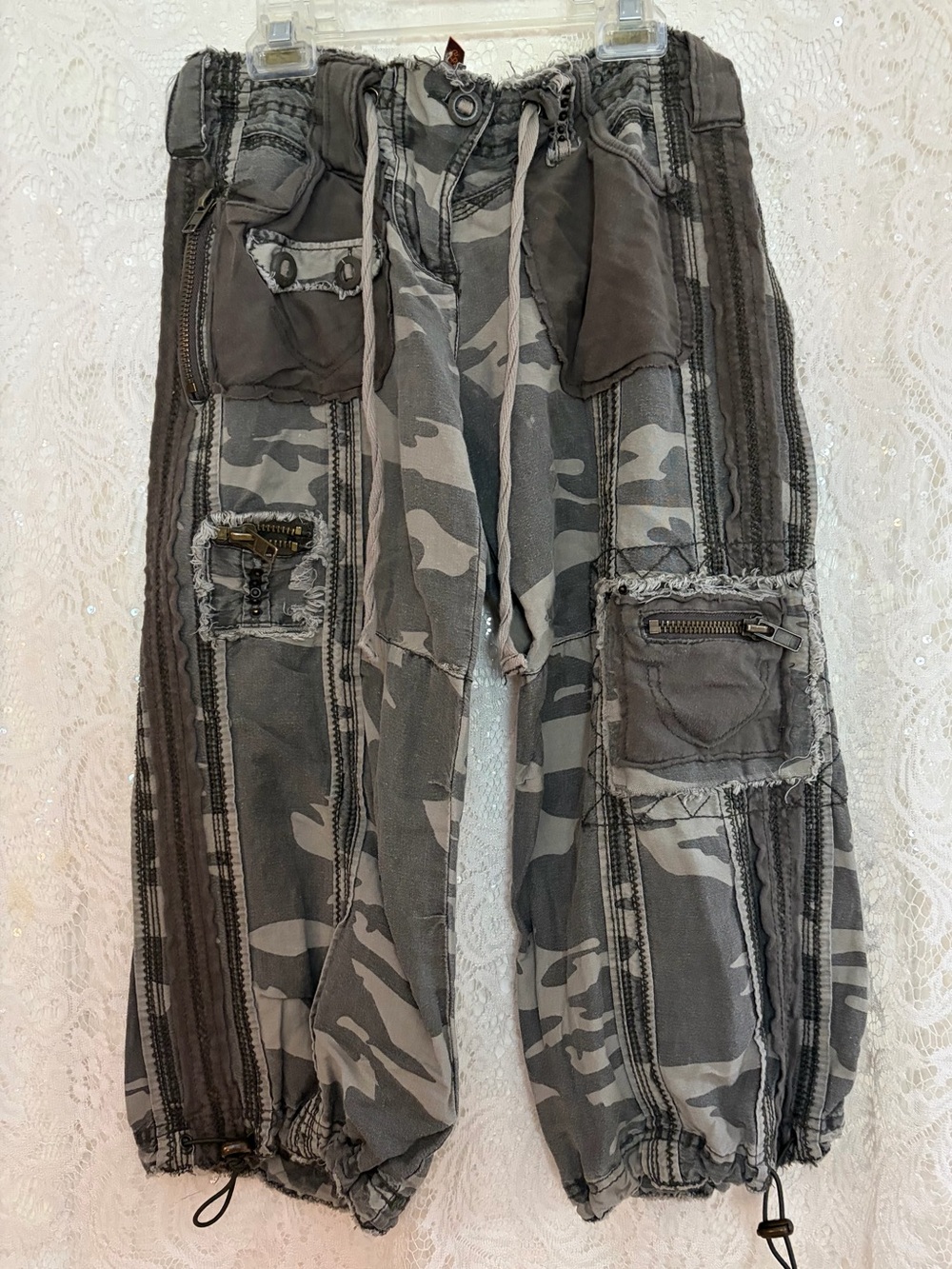 By Deep L.A. Pre-loved Women’s GrayCamouflage Cargo Pants with Zip Pockets SizeS